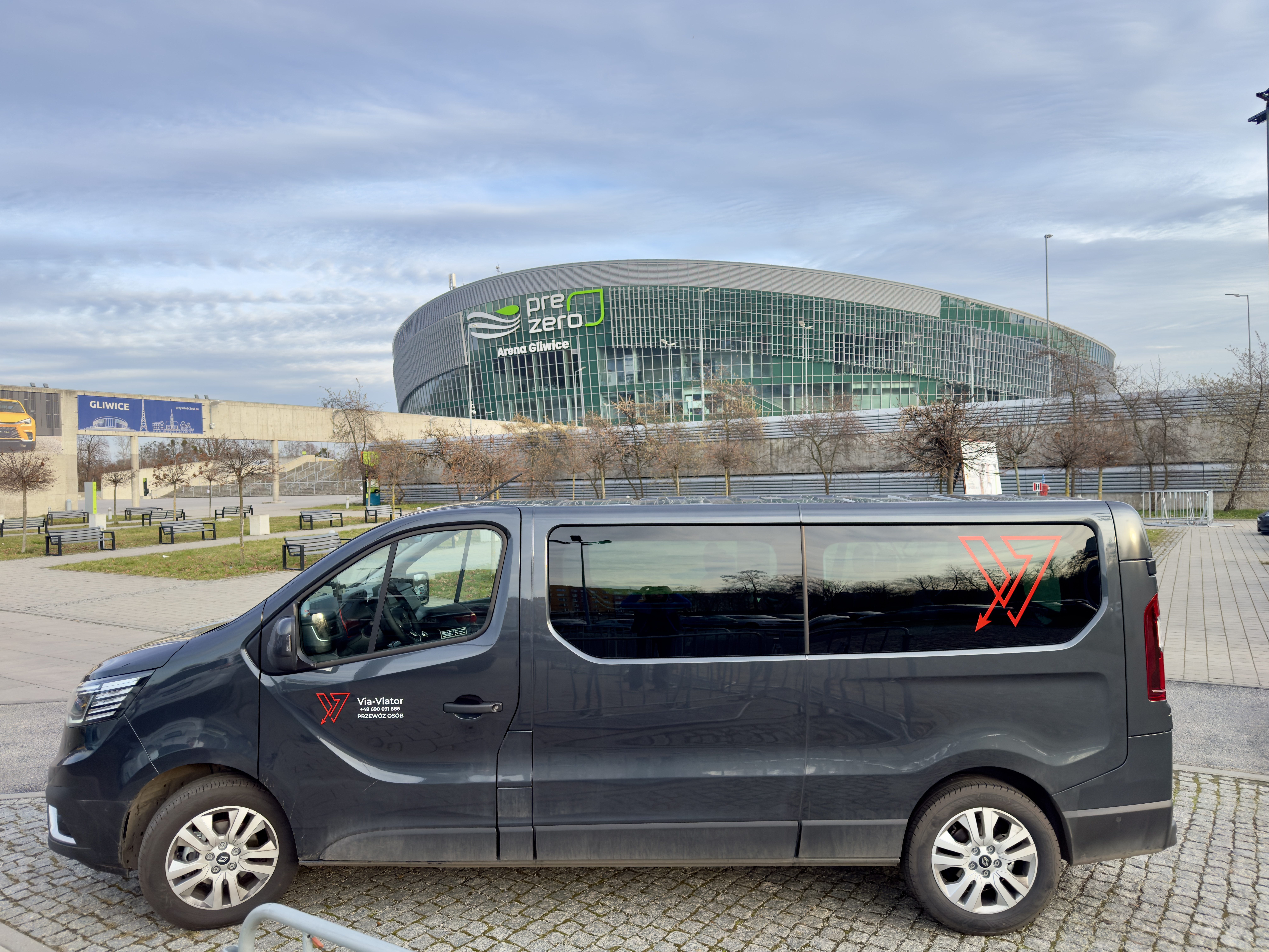 Renault Trafic Via Viator przy PreZero Arena Gliwice